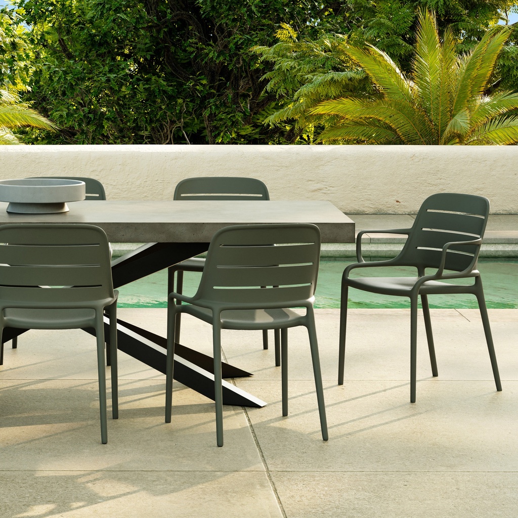 Hunter Dining Table
